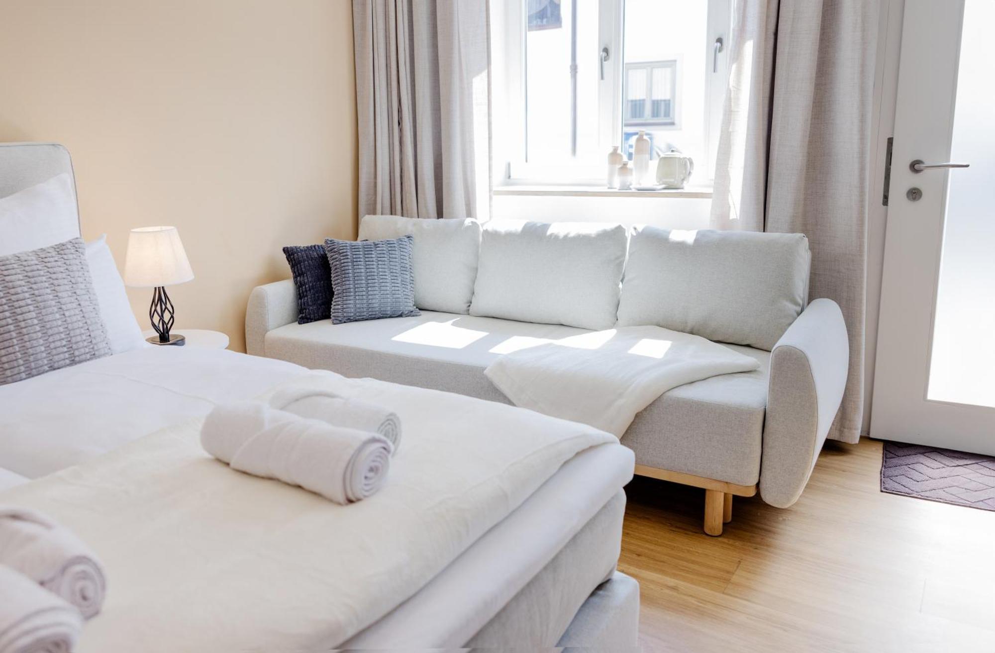 Lumen Homes - Altstadt-Studio Direkt Im Zentrum, Kueche, Netflix, Oeffentlicher Parkplatz Ums Eck Ingolstadt Eksteriør billede