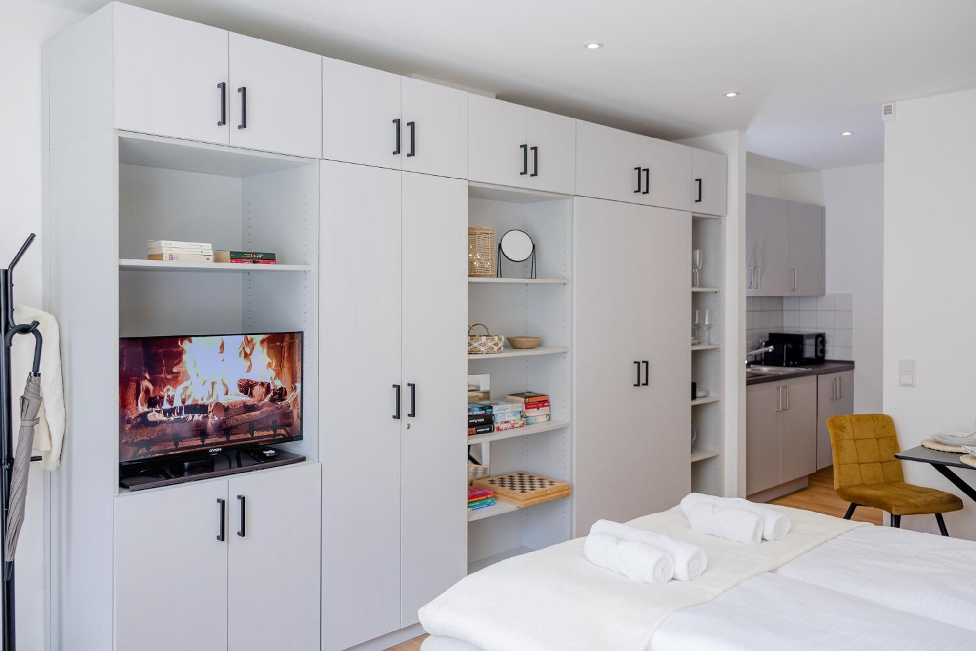 Lumen Homes - Altstadt-Studio Direkt Im Zentrum, Kueche, Netflix, Oeffentlicher Parkplatz Ums Eck Ingolstadt Eksteriør billede