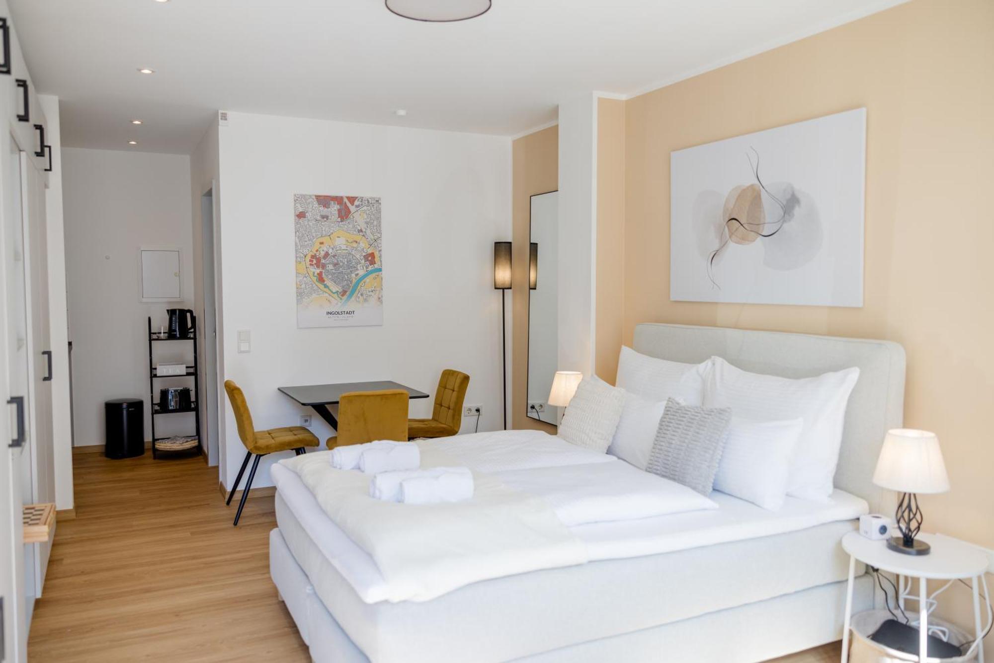 Lumen Homes - Altstadt-Studio Direkt Im Zentrum, Kueche, Netflix, Oeffentlicher Parkplatz Ums Eck Ingolstadt Eksteriør billede