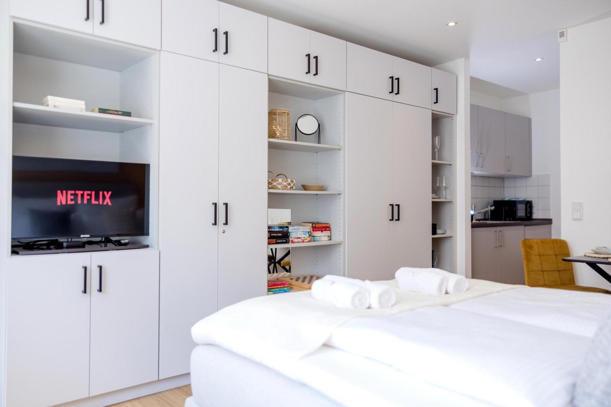 Lumen Homes - Altstadt-Studio Direkt Im Zentrum, Kueche, Netflix, Oeffentlicher Parkplatz Ums Eck Ingolstadt Eksteriør billede