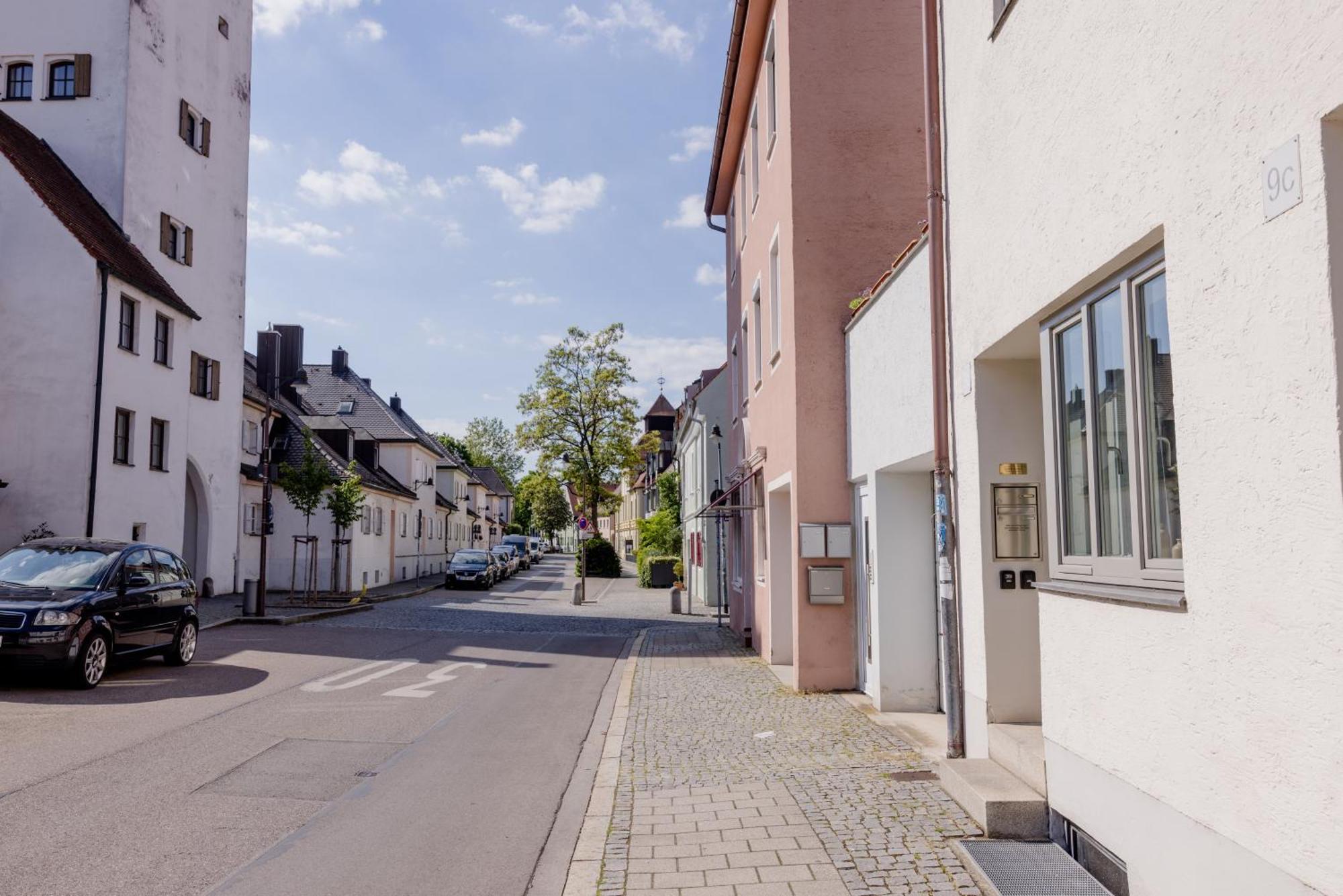 Lumen Homes - Altstadt-Studio Direkt Im Zentrum, Kueche, Netflix, Oeffentlicher Parkplatz Ums Eck Ingolstadt Eksteriør billede