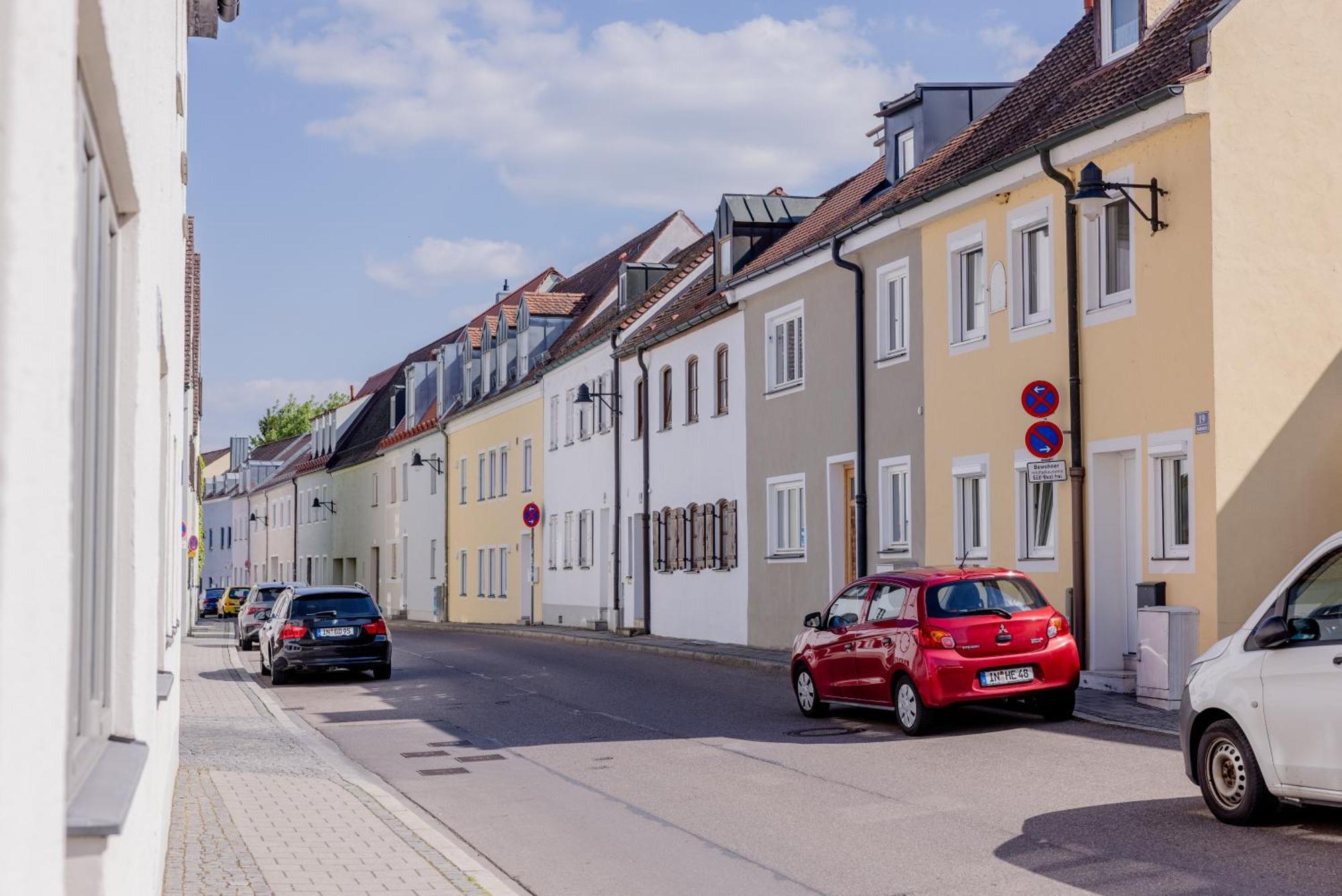 Lumen Homes - Altstadt-Studio Direkt Im Zentrum, Kueche, Netflix, Oeffentlicher Parkplatz Ums Eck Ingolstadt Eksteriør billede