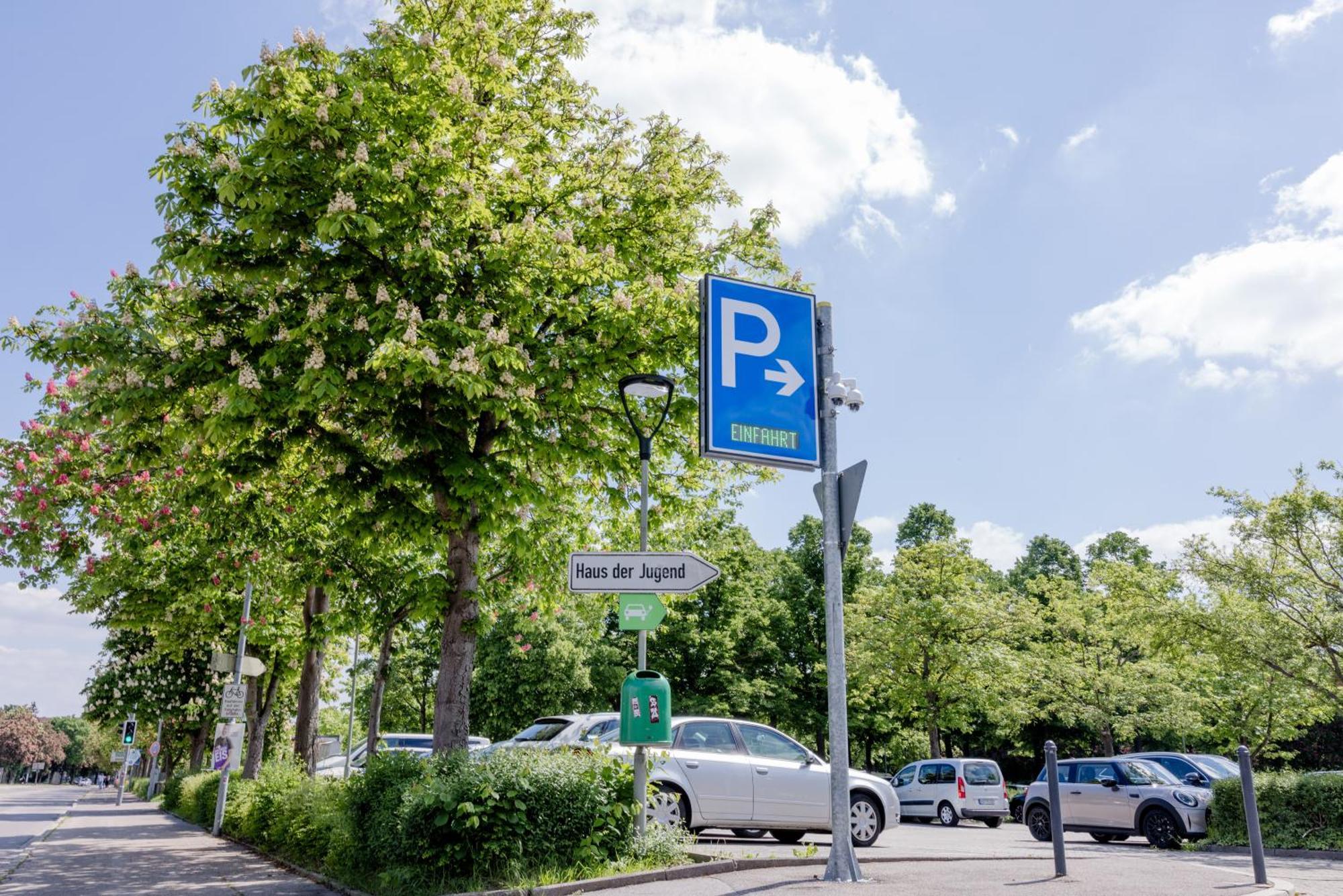 Lumen Homes - Altstadt-Studio Direkt Im Zentrum, Kueche, Netflix, Oeffentlicher Parkplatz Ums Eck Ingolstadt Eksteriør billede